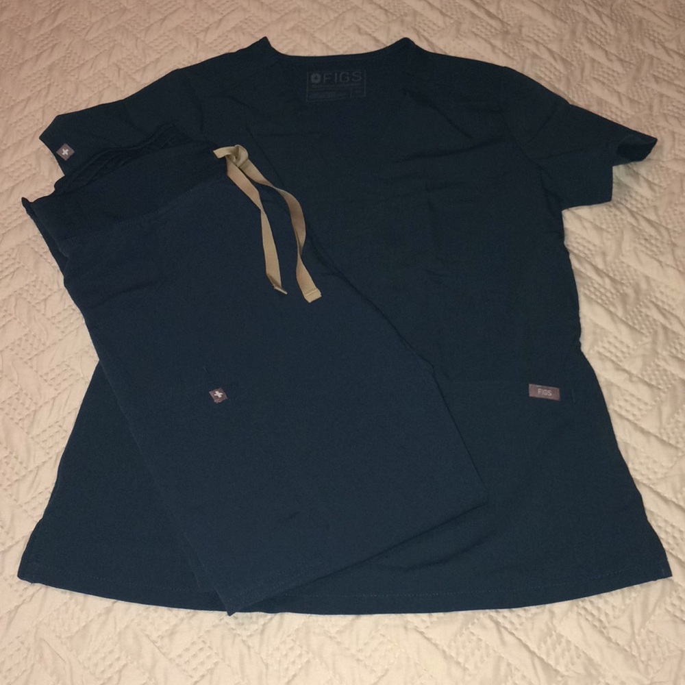 Figs Caribbean Blue Scrub Set